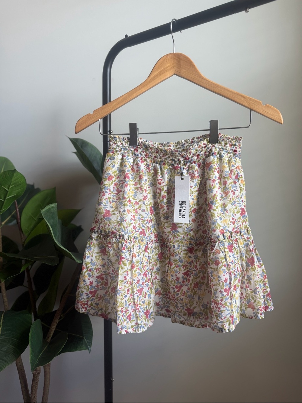 BB Dakota White Mini Skirt with Pink & Green Floral